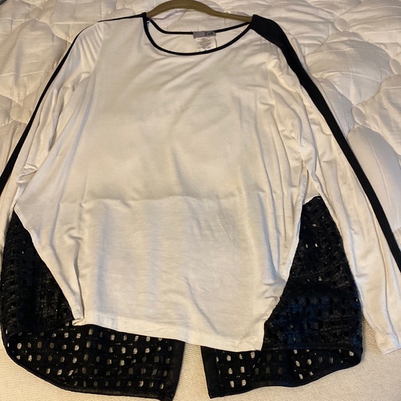 Top - Picture 1 of 2